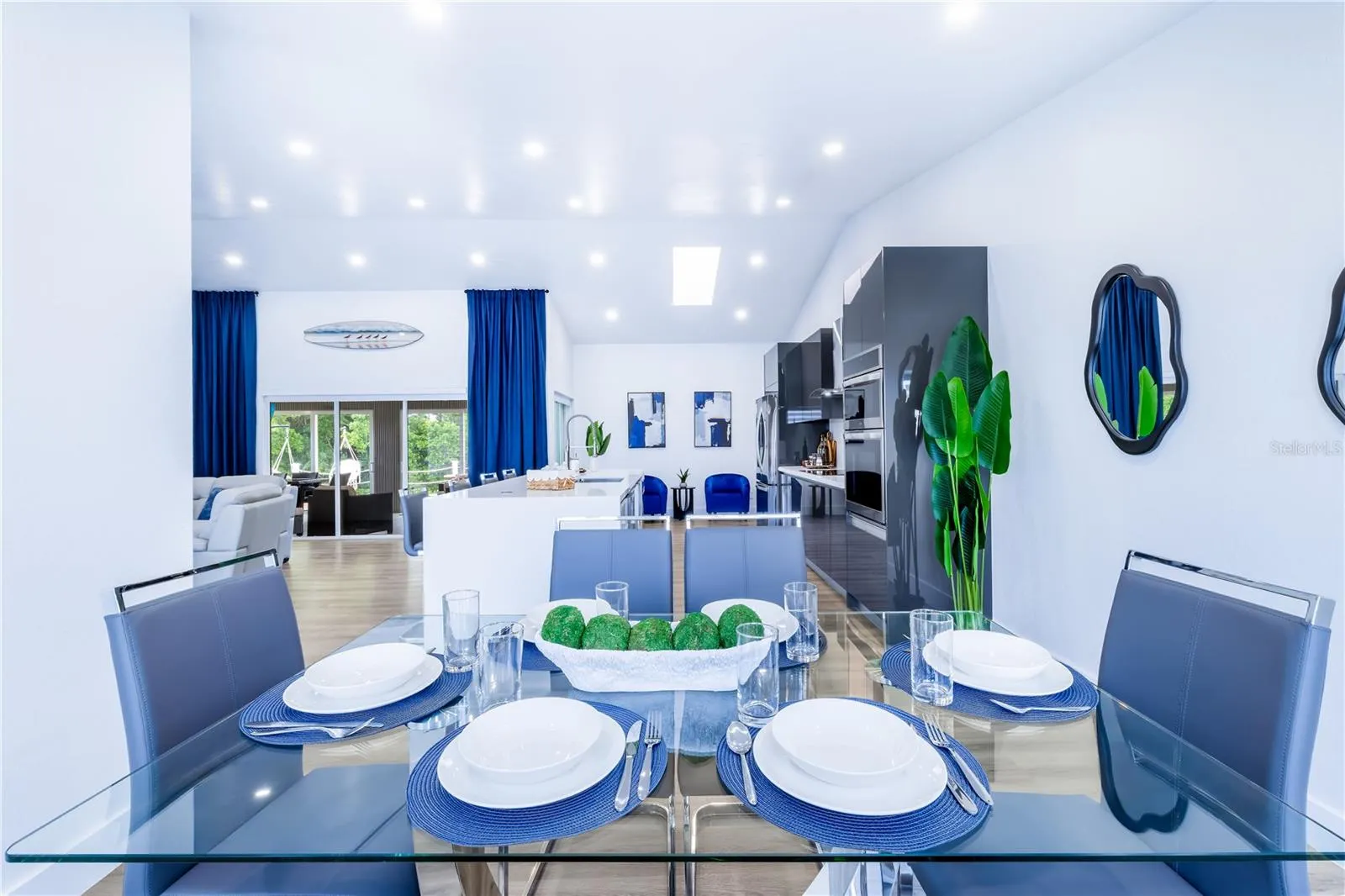 200 DOLPHIN PKWY