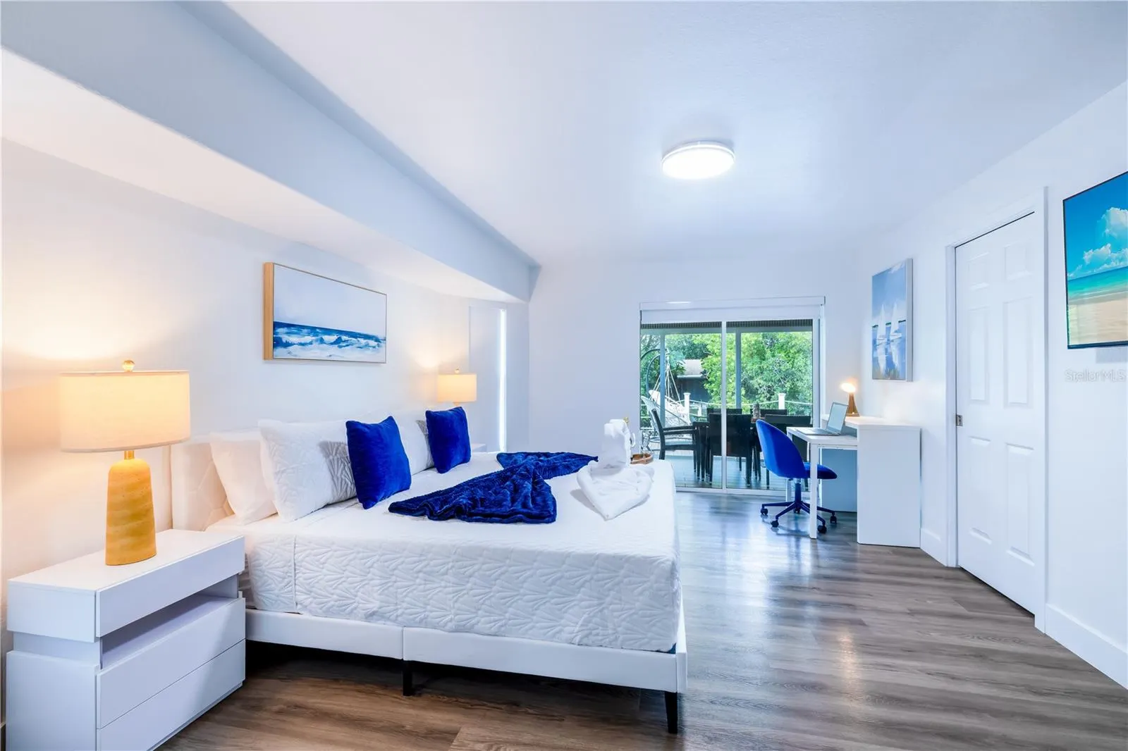 200 DOLPHIN PKWY