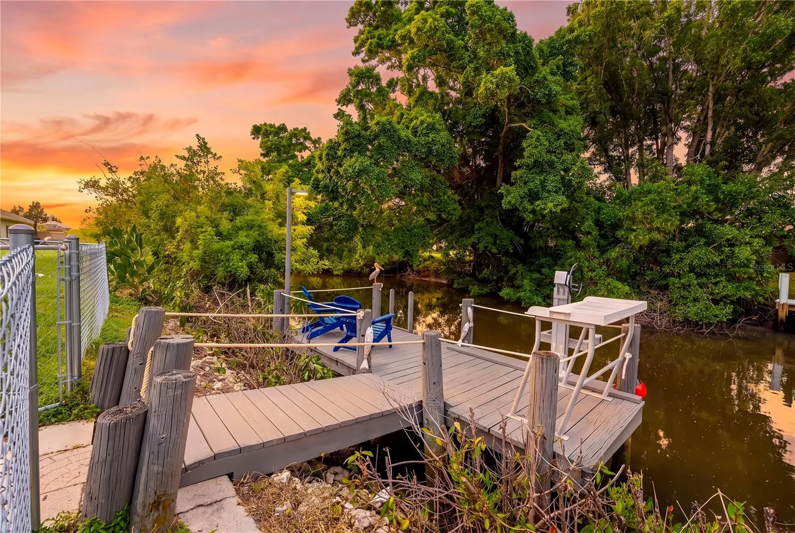 200 DOLPHIN PKWY