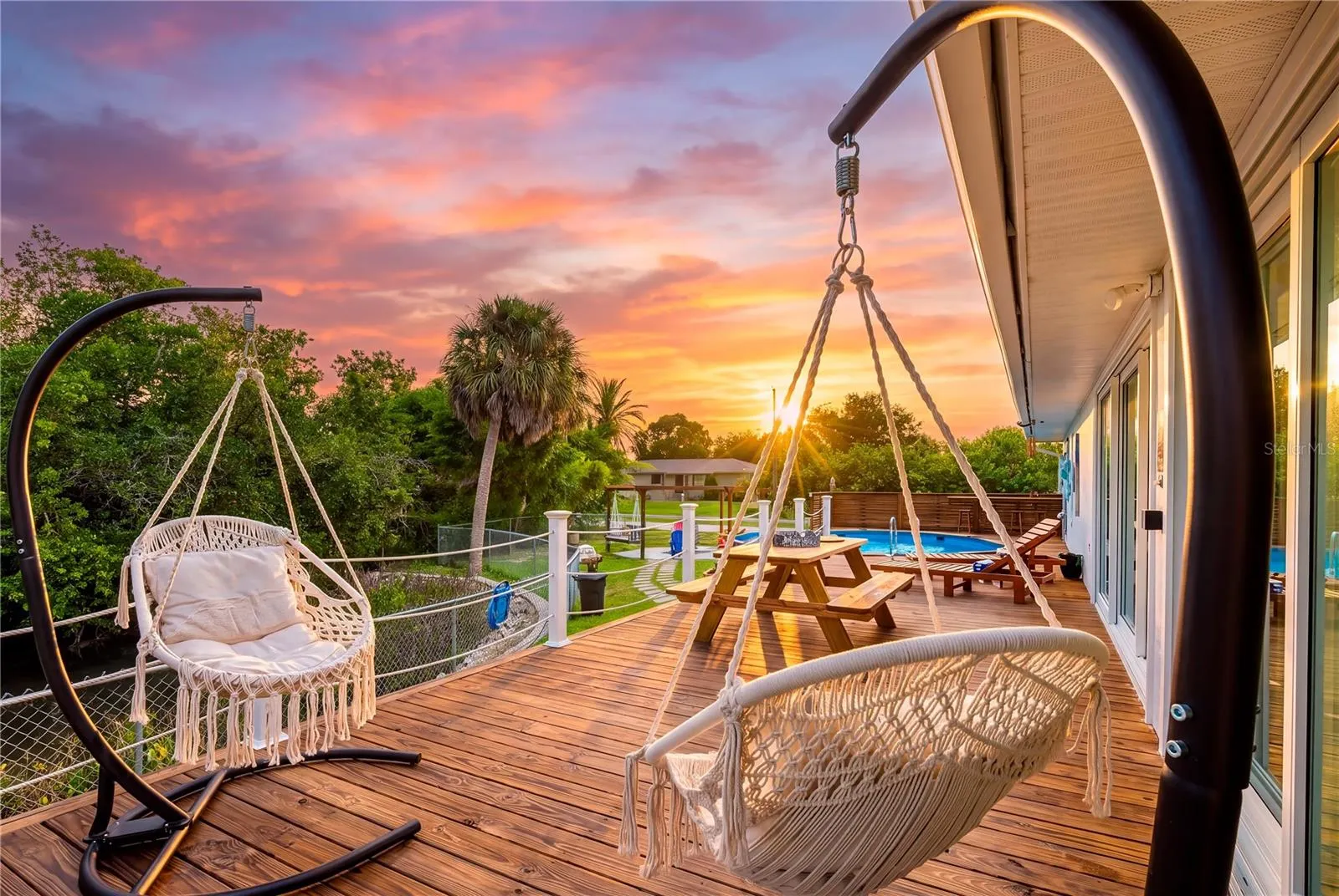 200 DOLPHIN PKWY