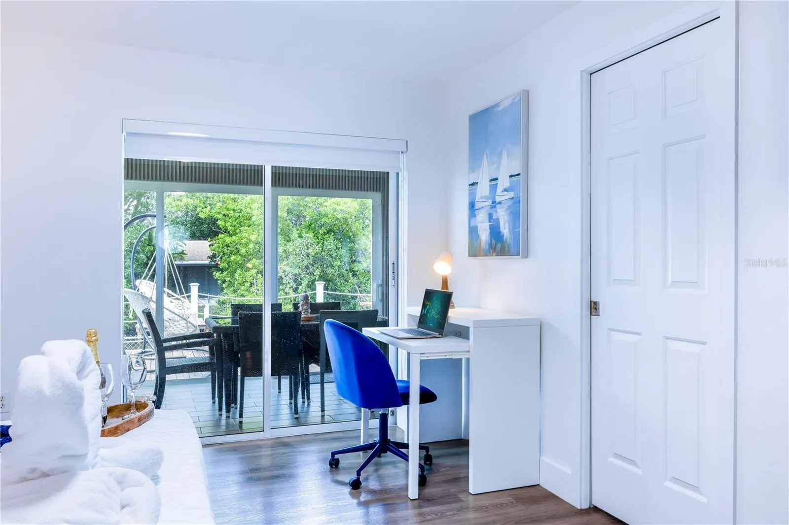 200 DOLPHIN PKWY