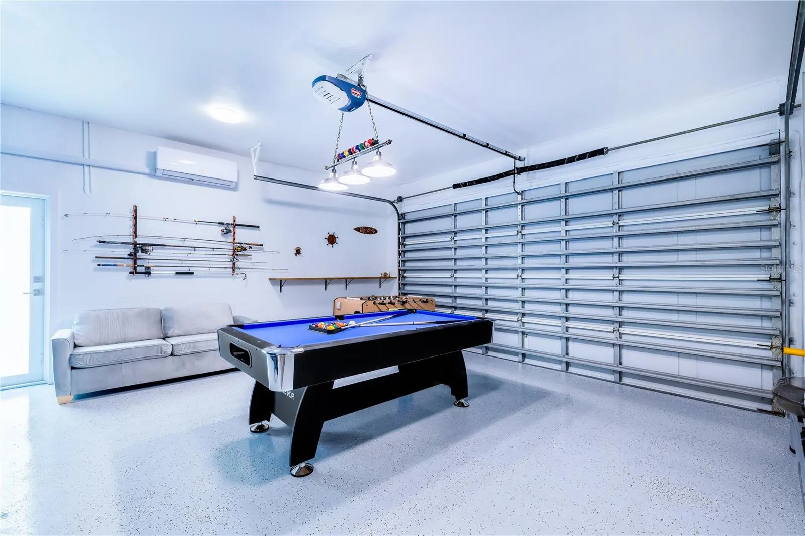 200 DOLPHIN PKWY