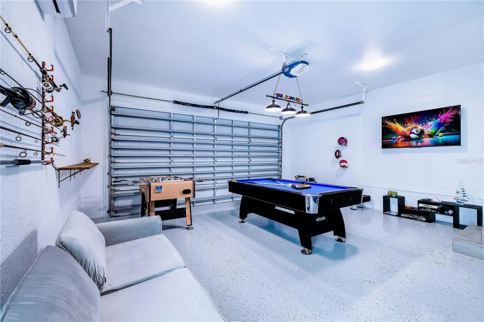 200 DOLPHIN PKWY
