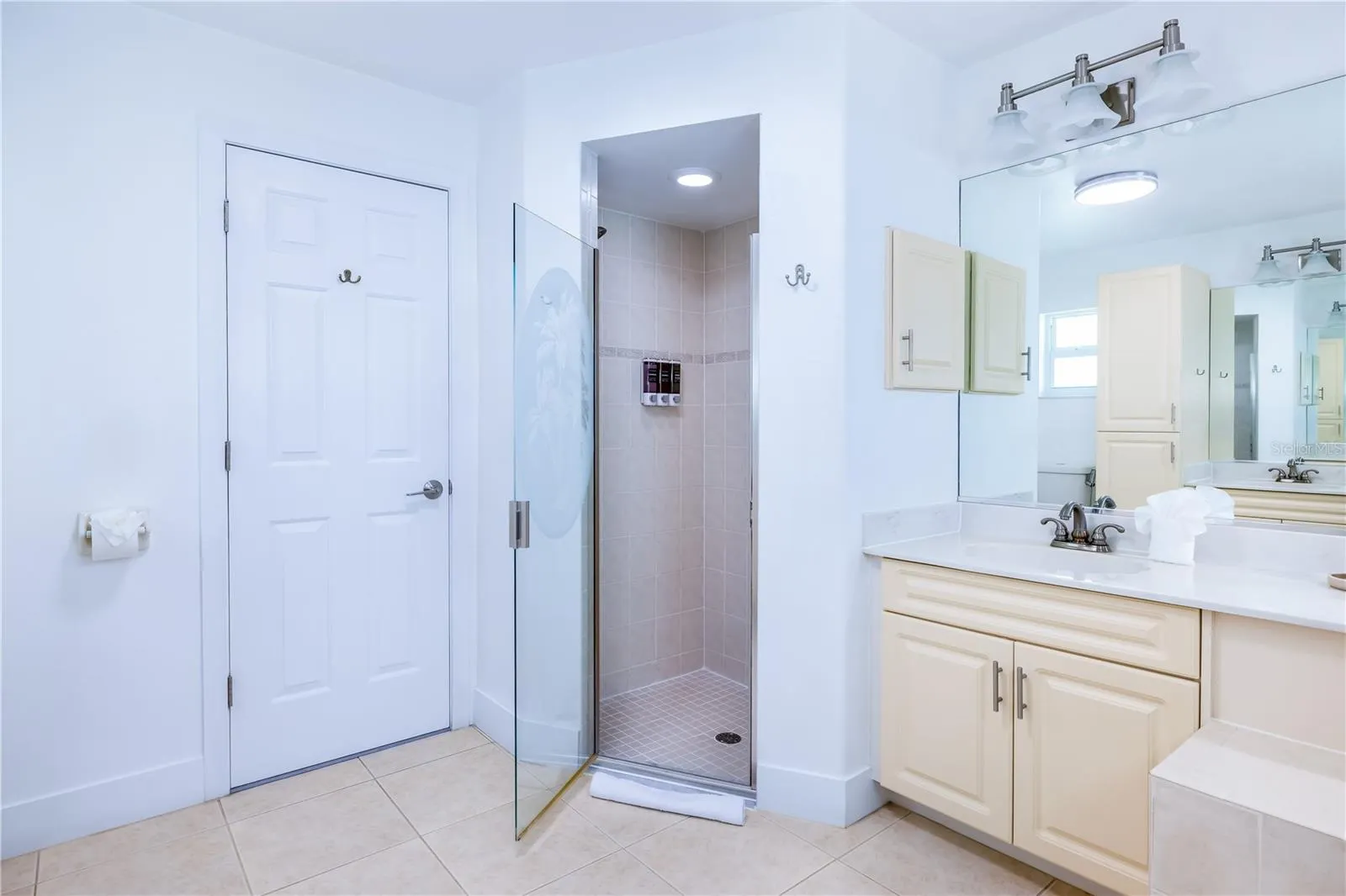200 DOLPHIN PKWY