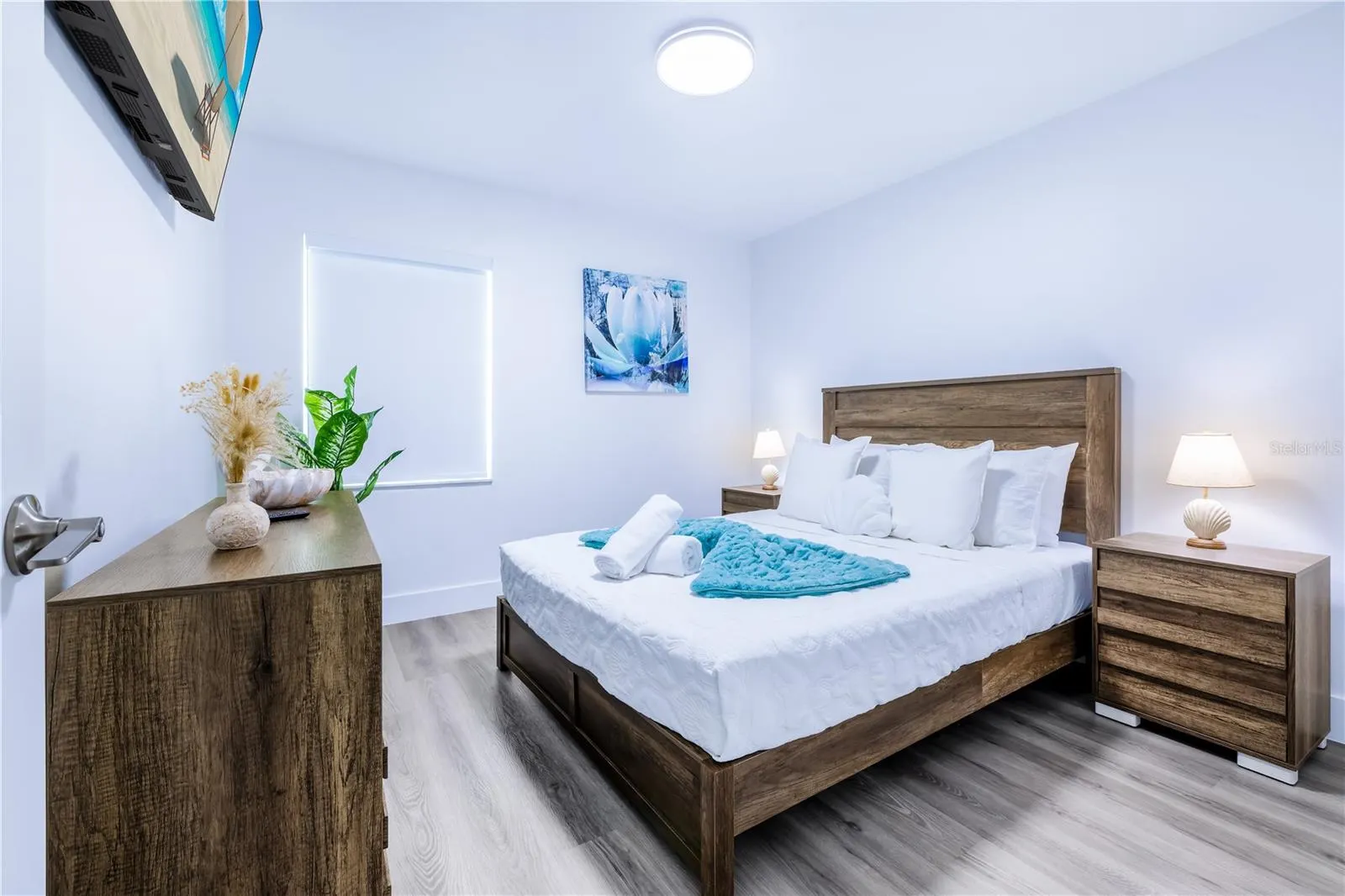 200 DOLPHIN PKWY