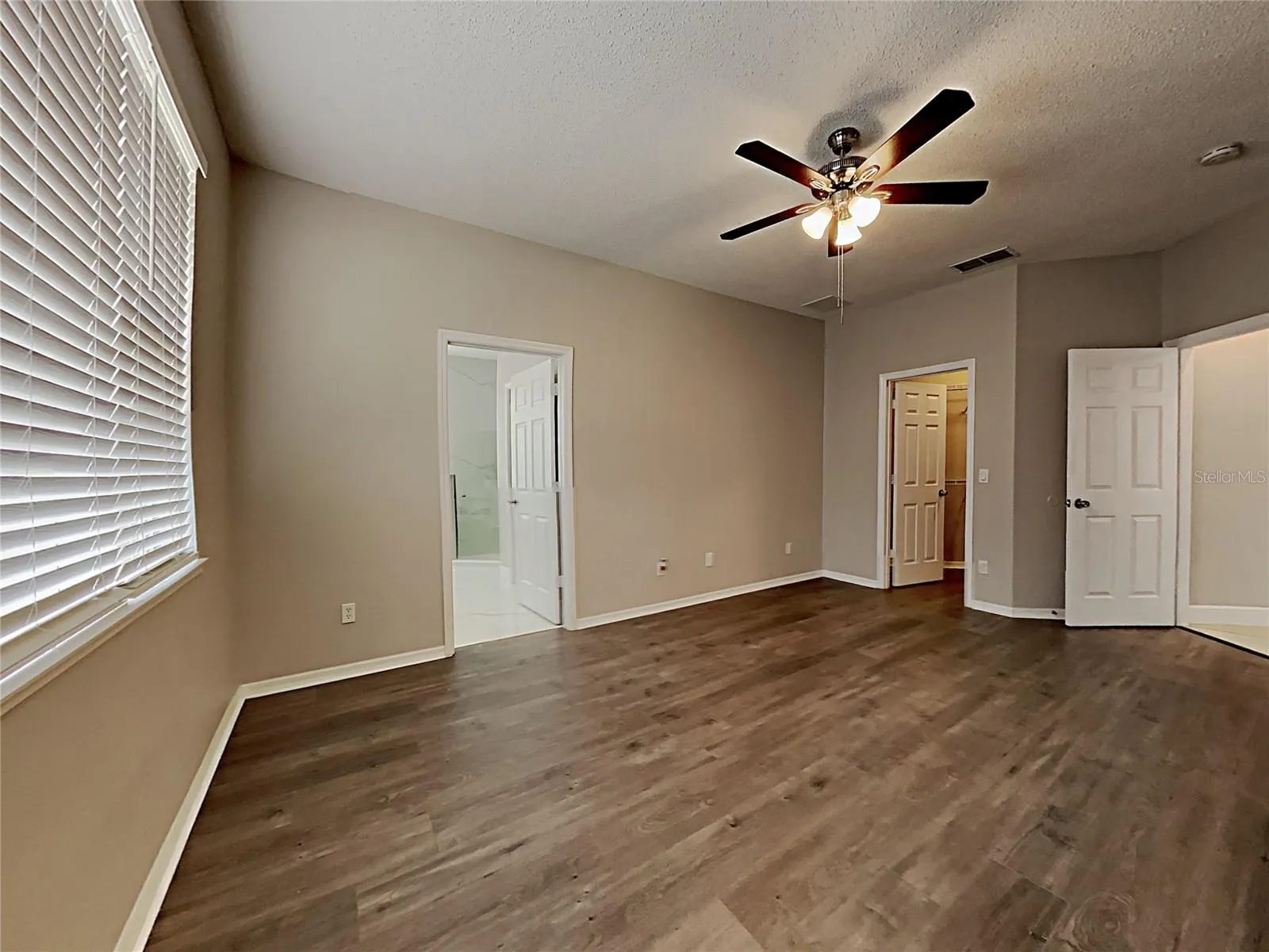2053 CEDAR GARDEN DR