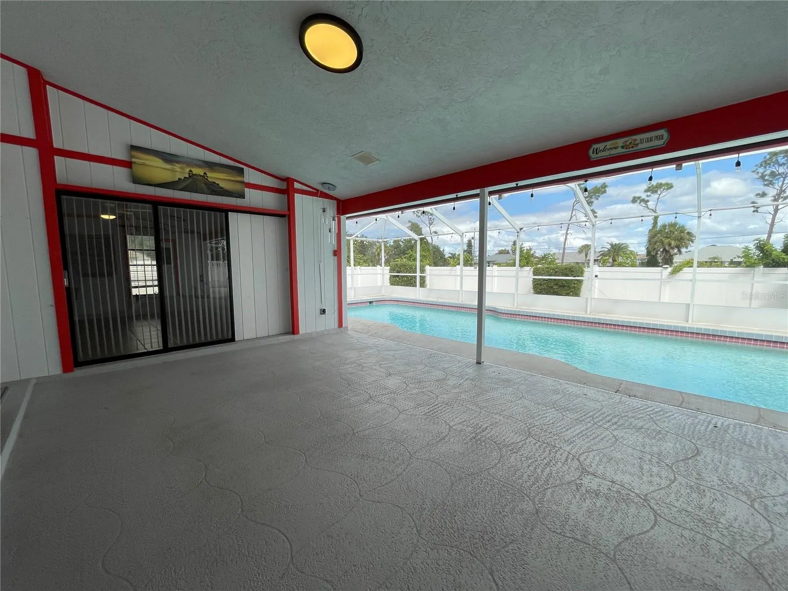 215 MARK TWAIN LN