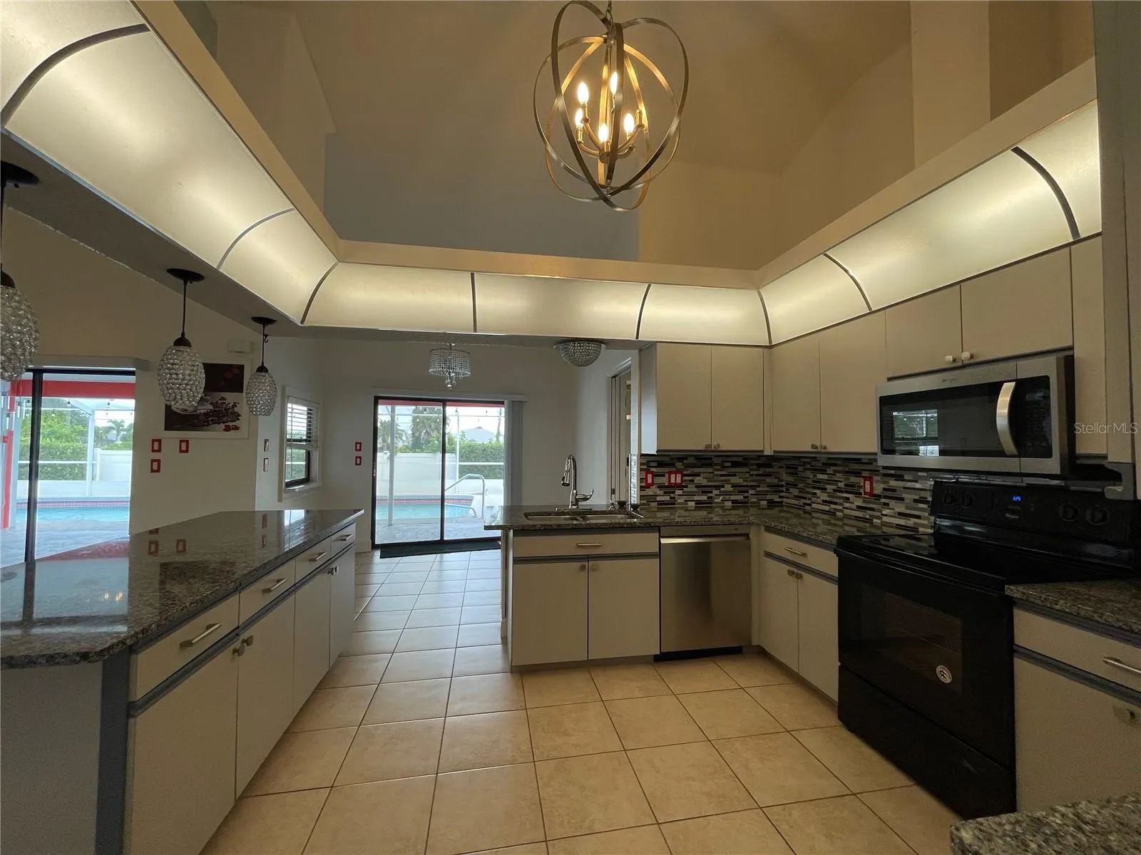 215 MARK TWAIN LN