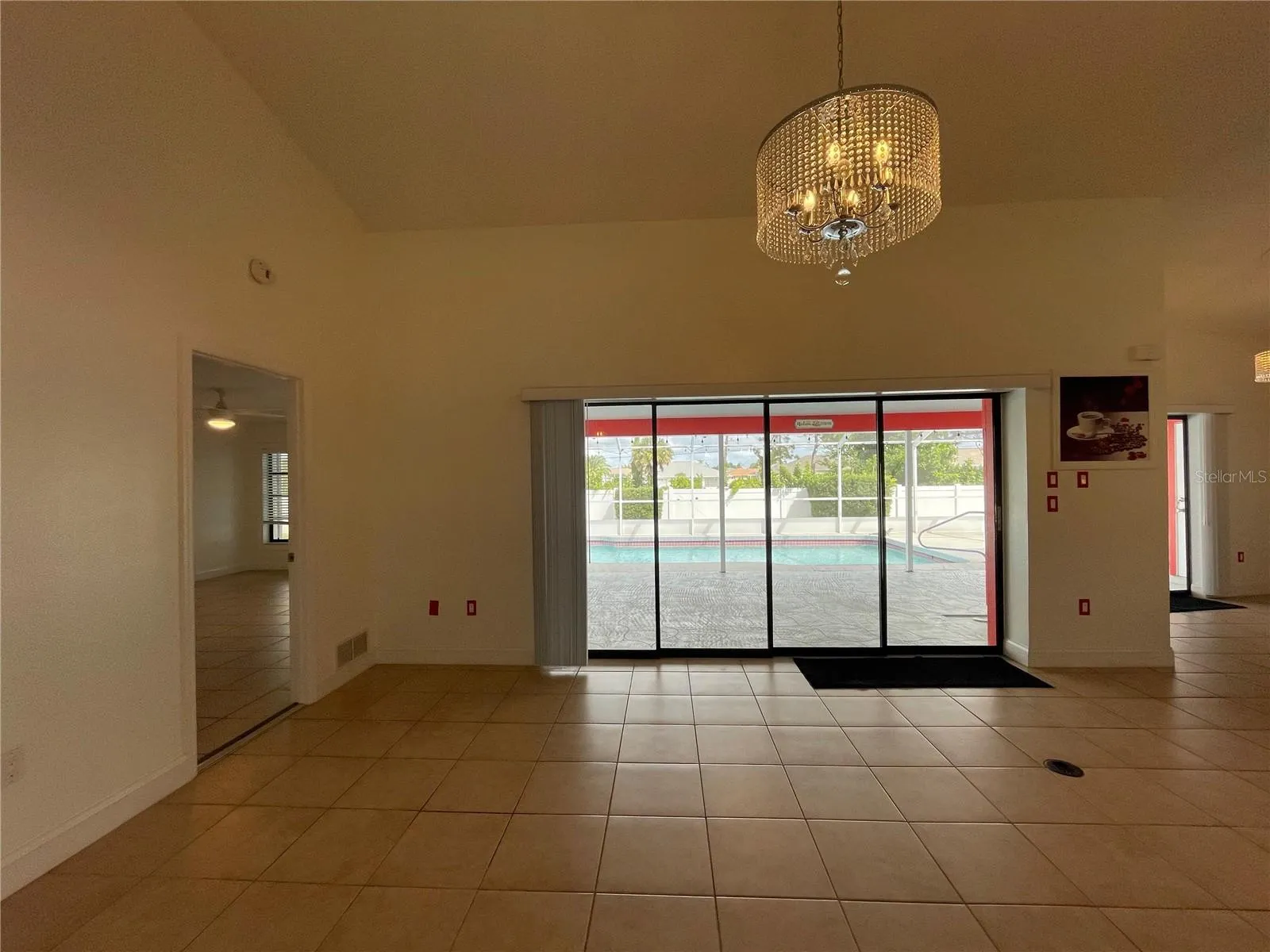 215 MARK TWAIN LN