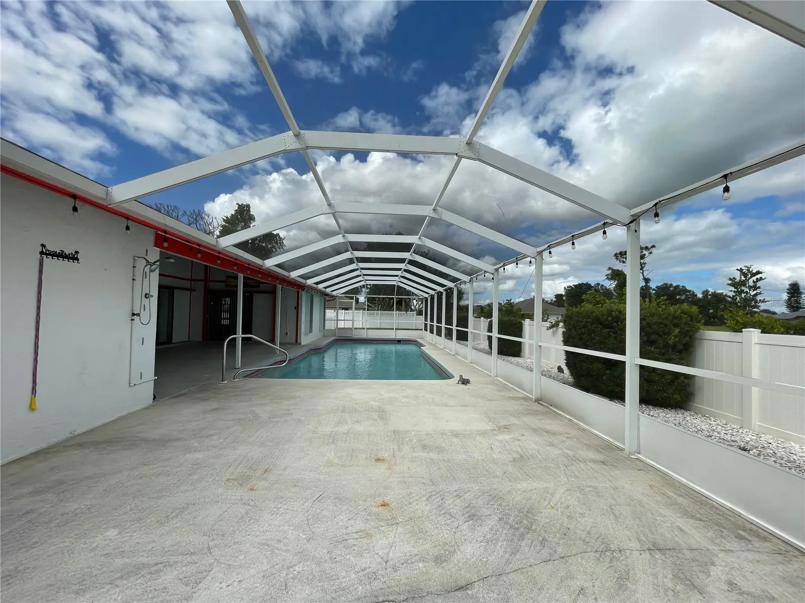 215 MARK TWAIN LN