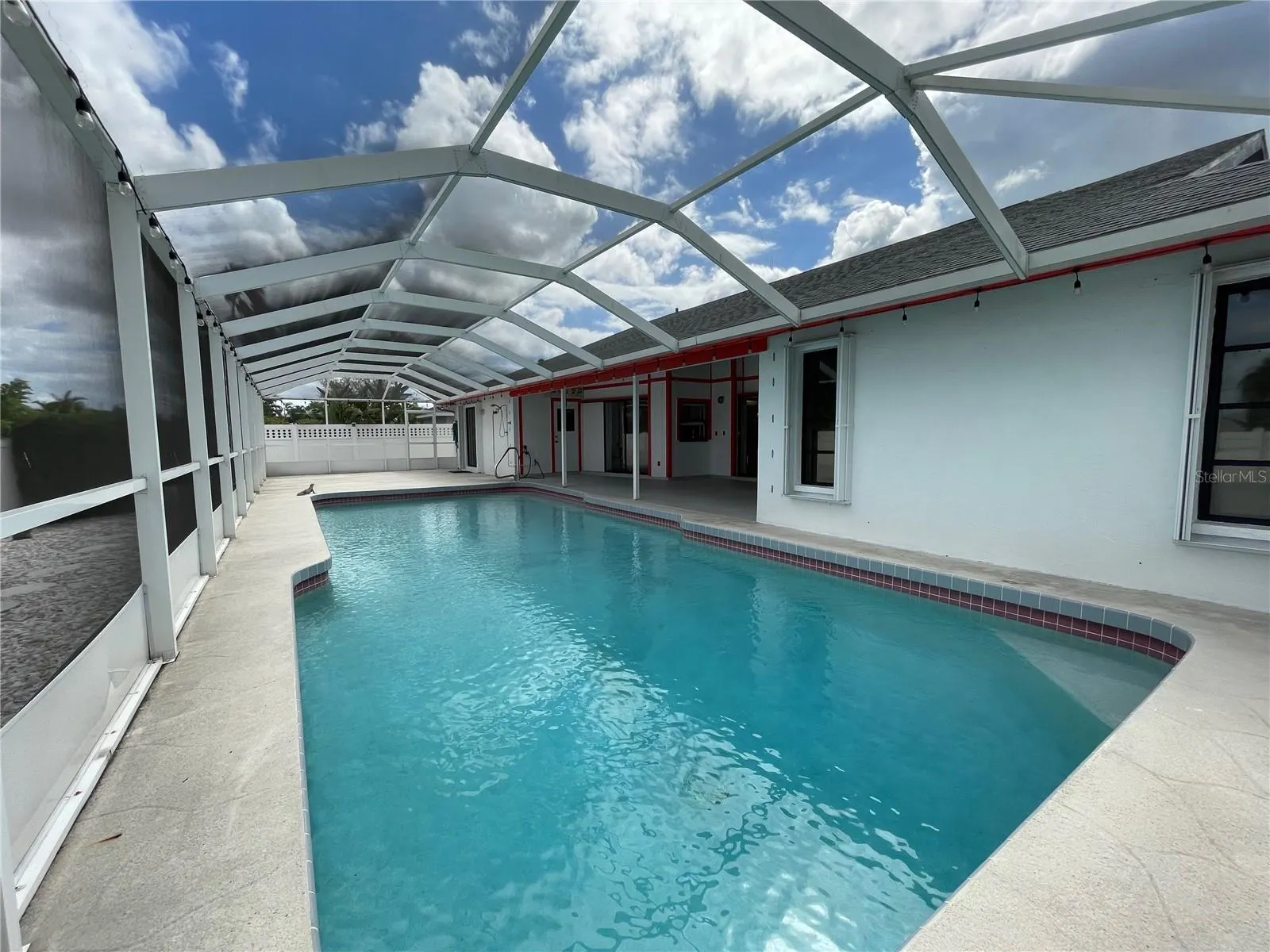 215 MARK TWAIN LN