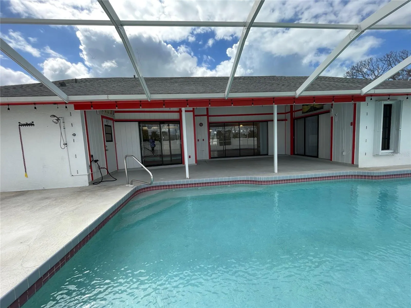 215 MARK TWAIN LN