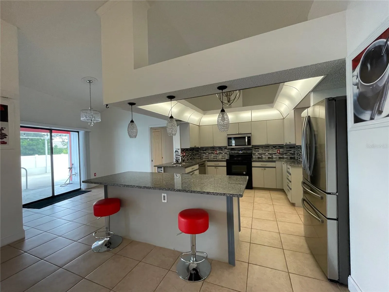 215 MARK TWAIN LN