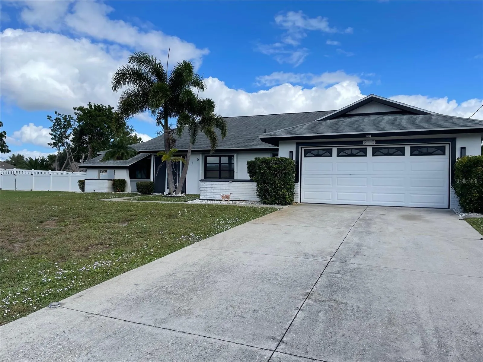 215 MARK TWAIN LN