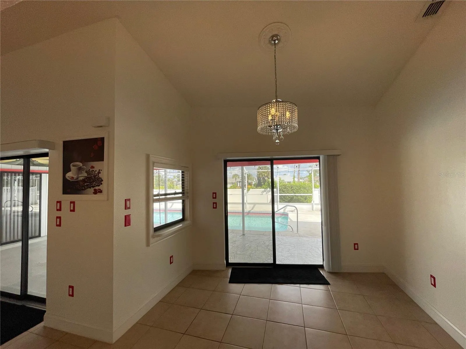 215 MARK TWAIN LN