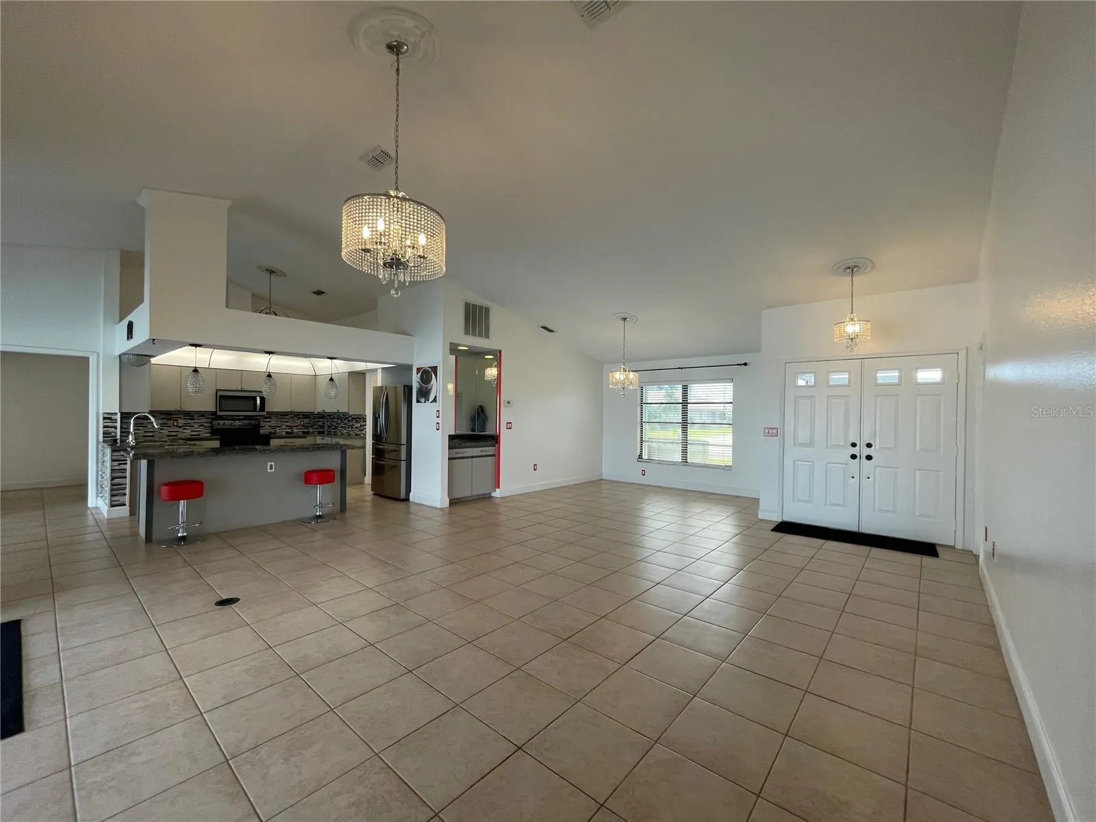 215 MARK TWAIN LN