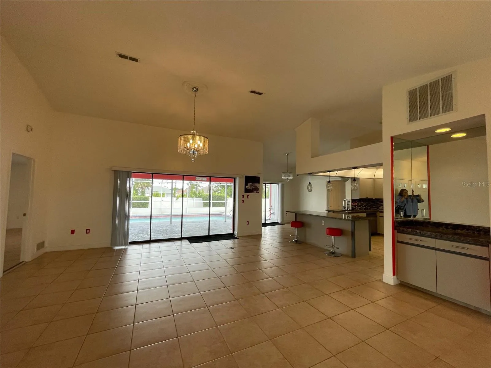 215 MARK TWAIN LN