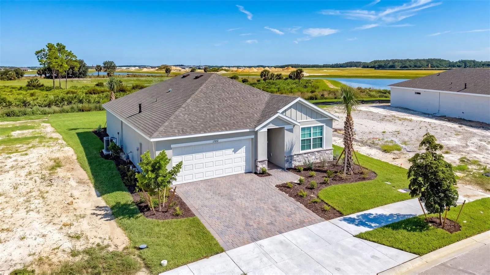 17892 SHADE TREE LOOP
