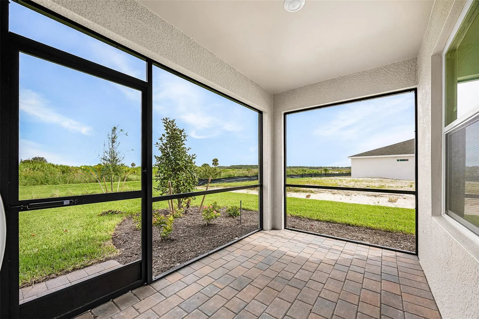 17892 SHADE TREE LOOP