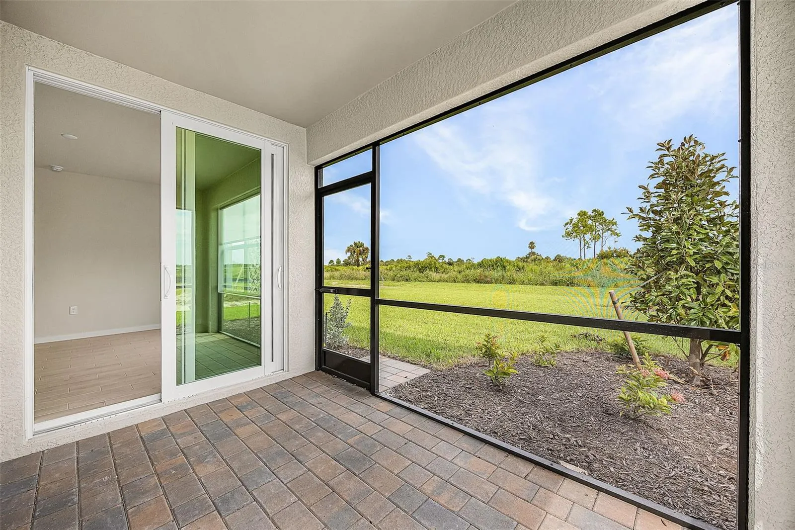 17892 SHADE TREE LOOP
