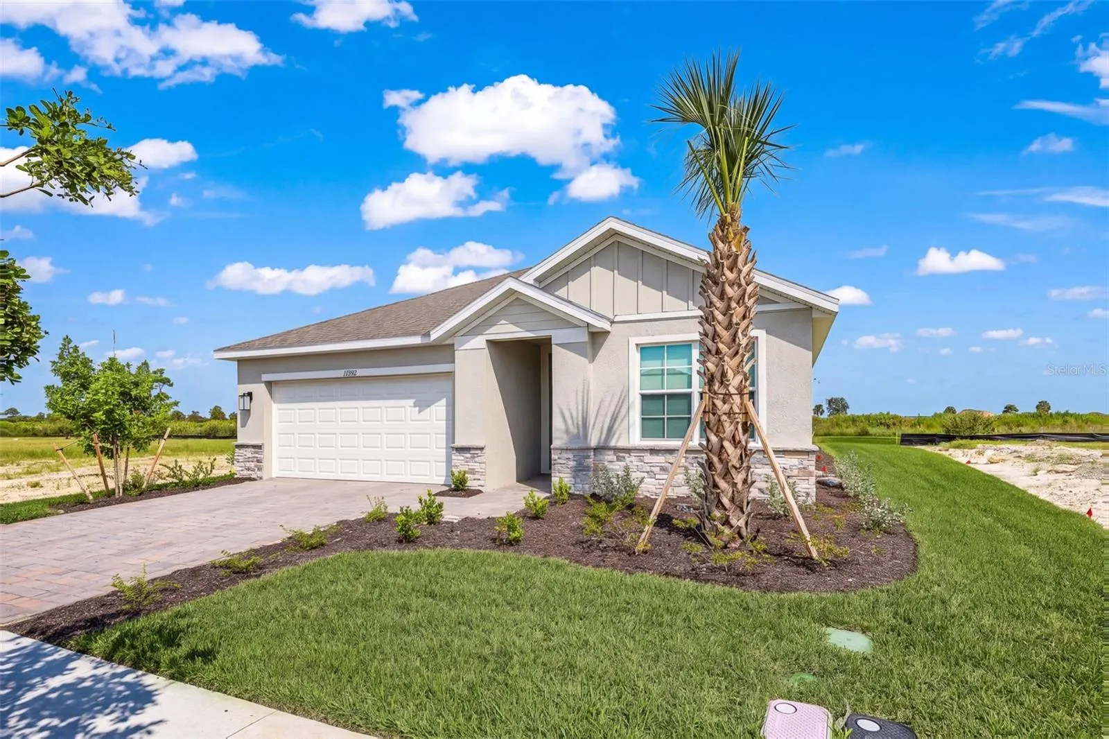 17892 SHADE TREE LOOP
