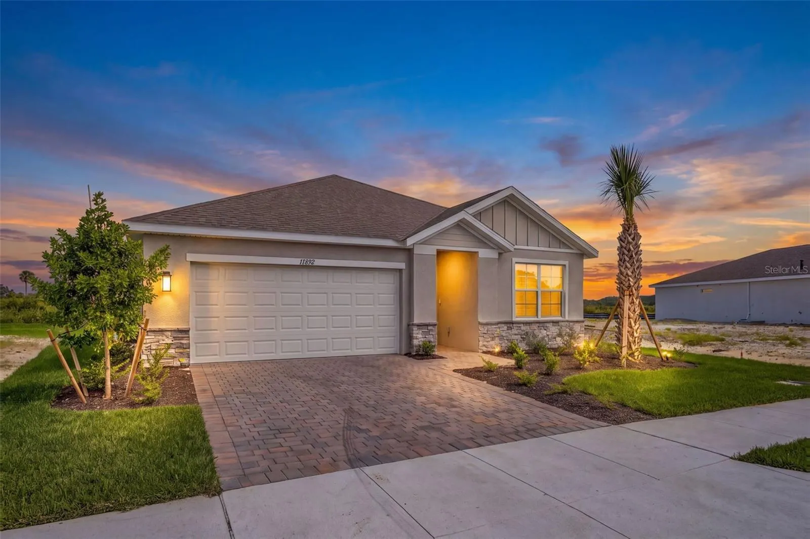 17892 SHADE TREE LOOP