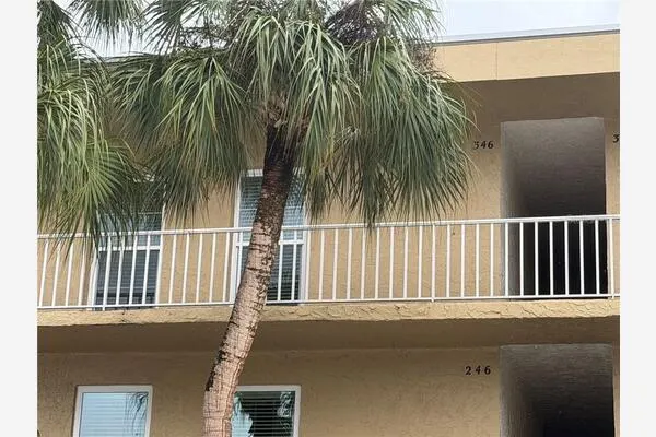 225 Country Club DR #E346, LARGO FL 33771 #E346