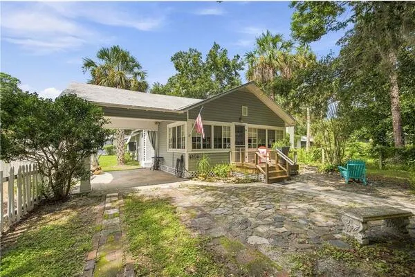 6104 Riverside DR, YANKEETOWN FL 34498
