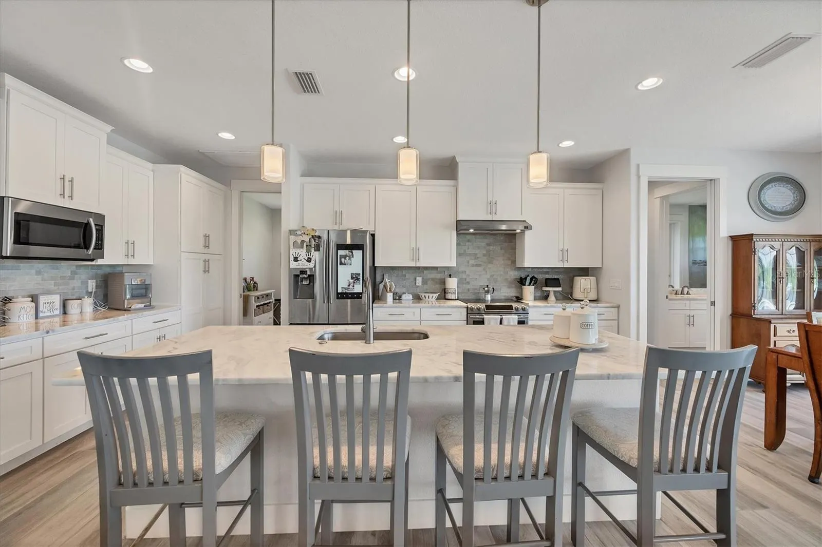 14094 EDSEL DR