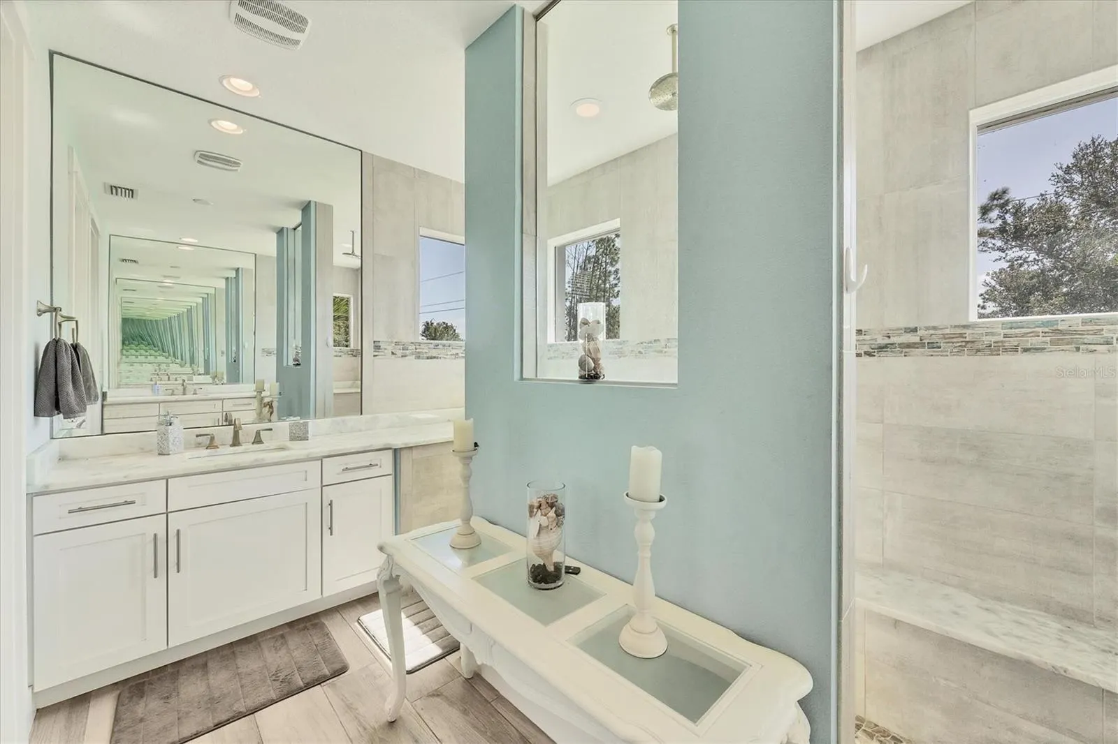 14094 EDSEL DR