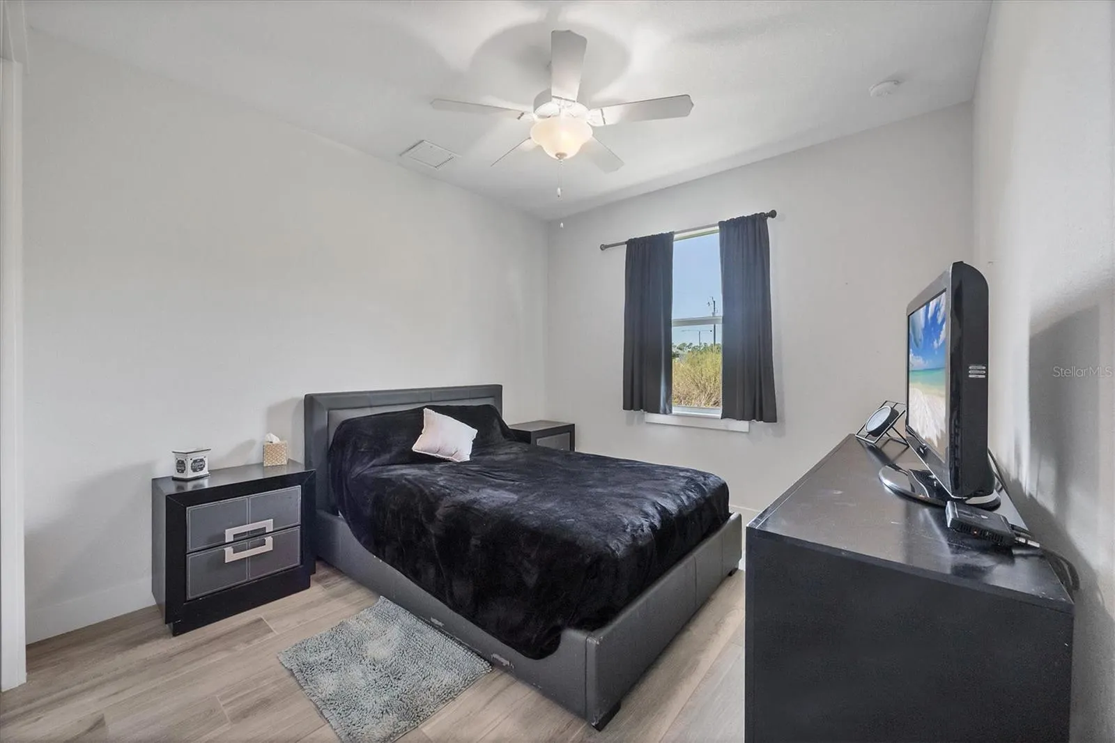 14094 EDSEL DR