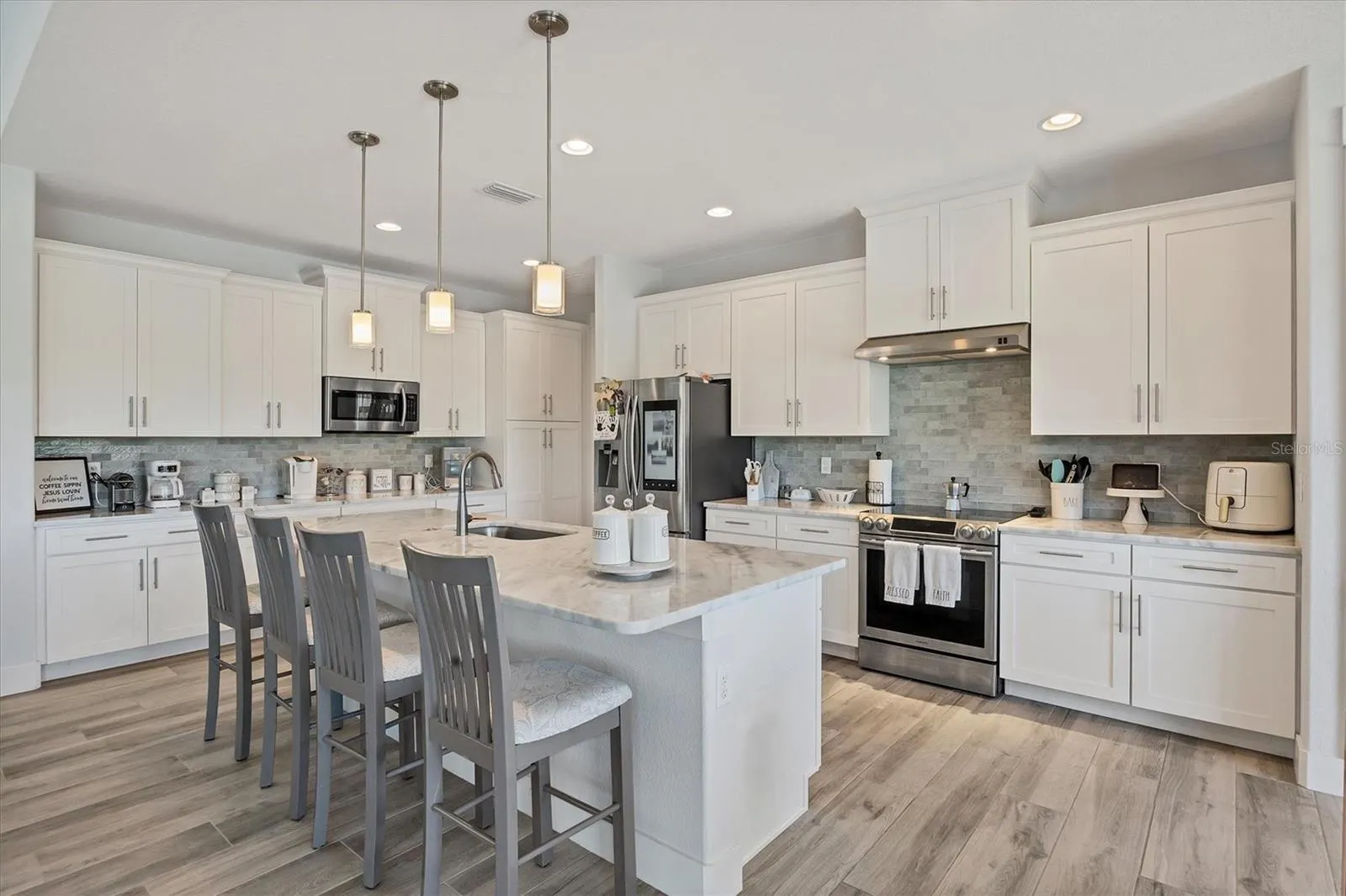 14094 EDSEL DR