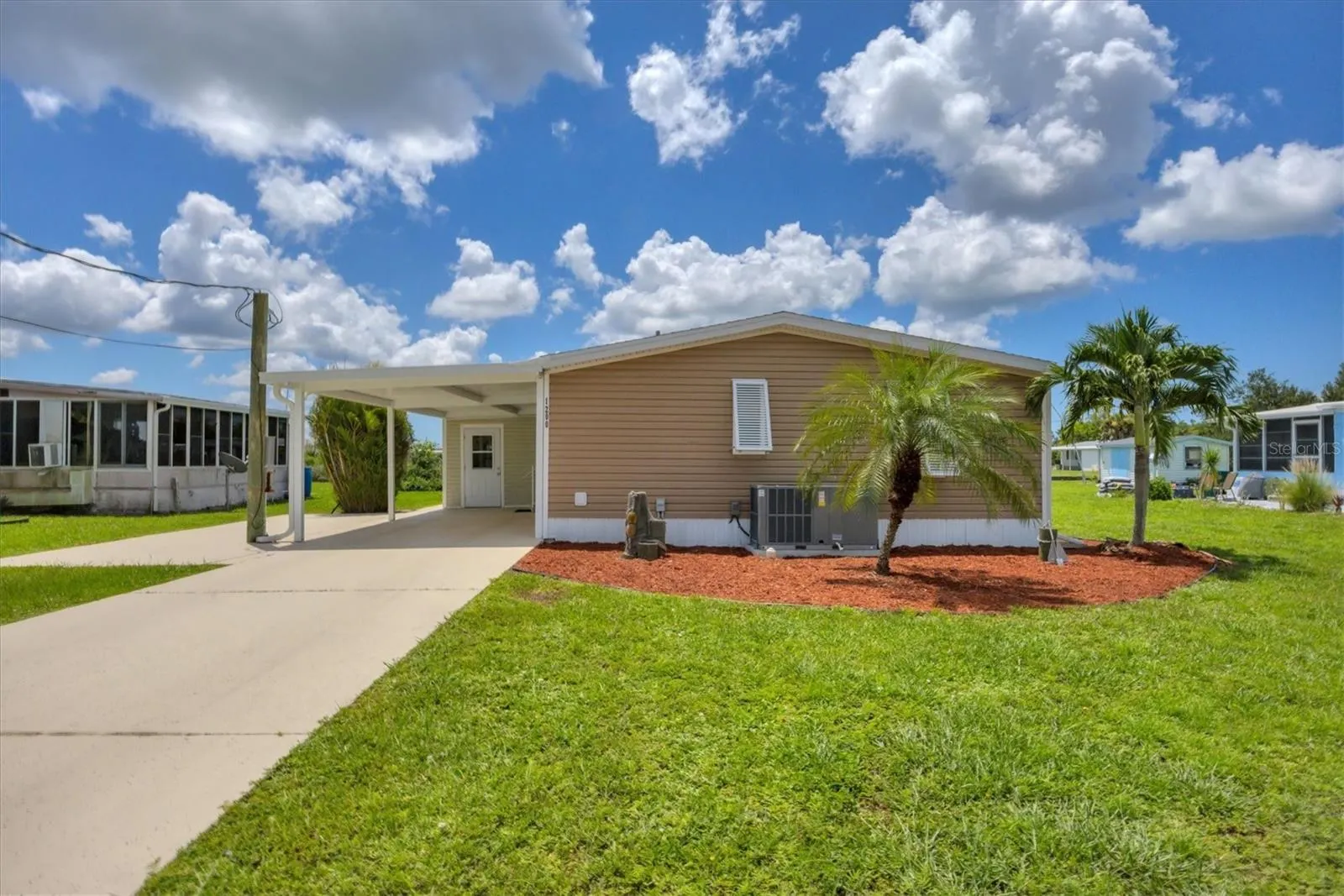1200 SEAHORSE LN