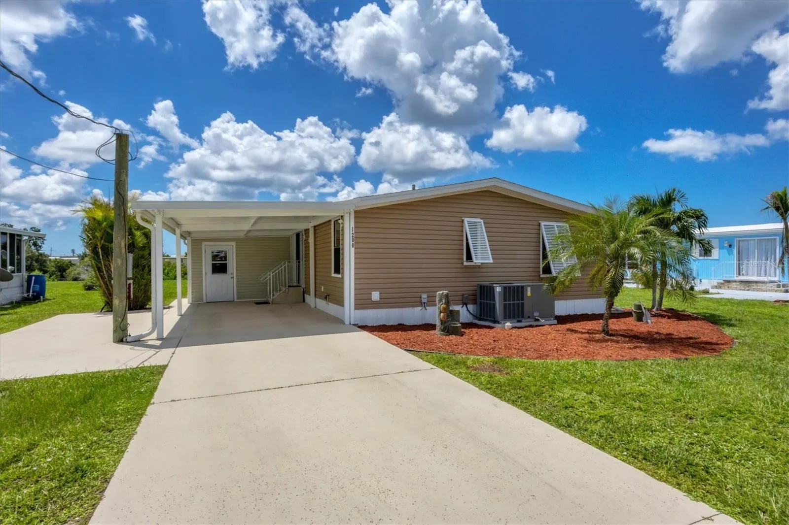 1200 SEAHORSE LN