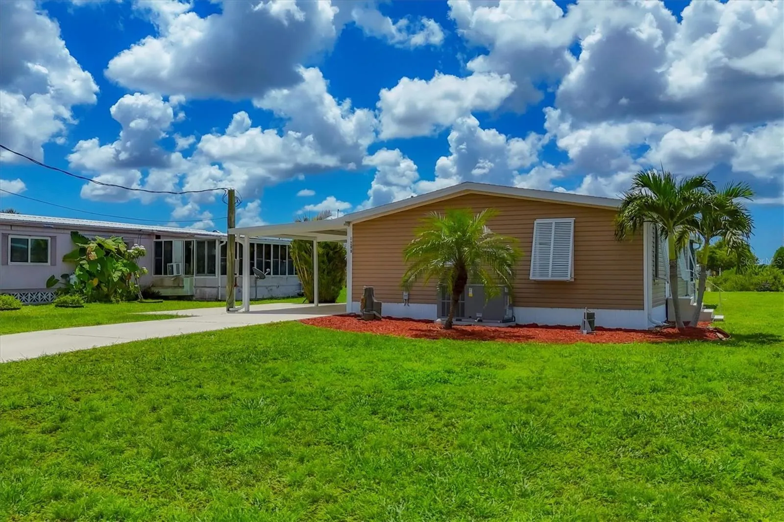 1200 SEAHORSE LN