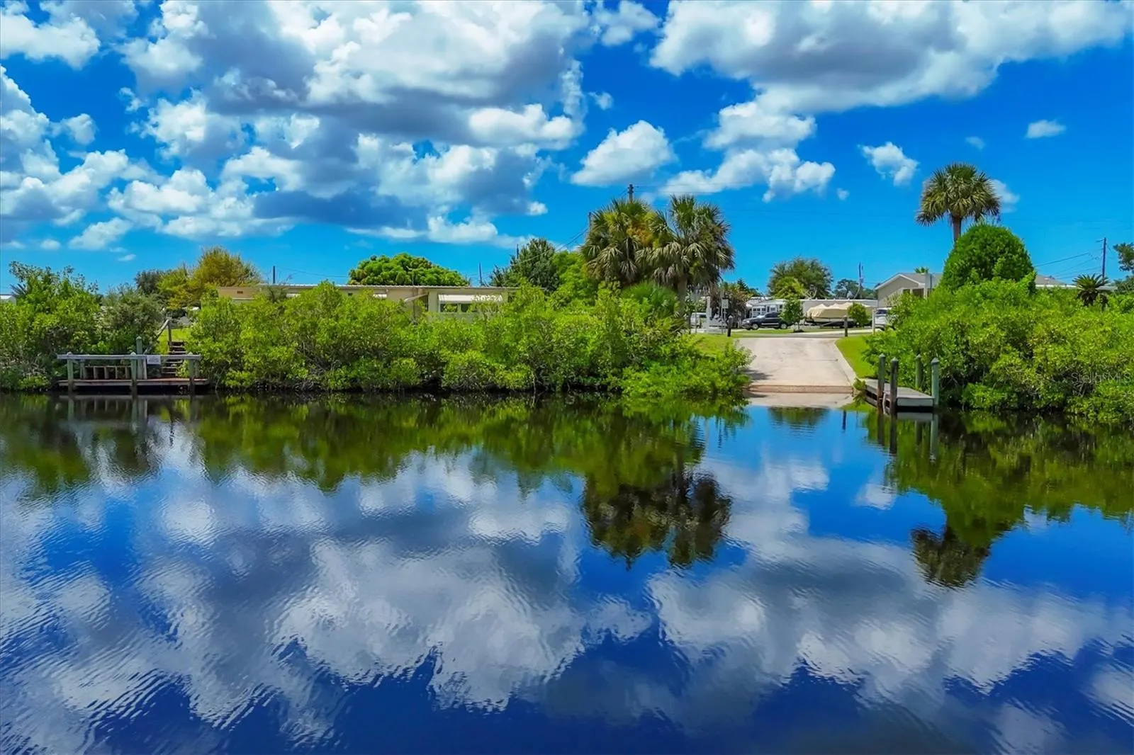 1200 SEAHORSE LN