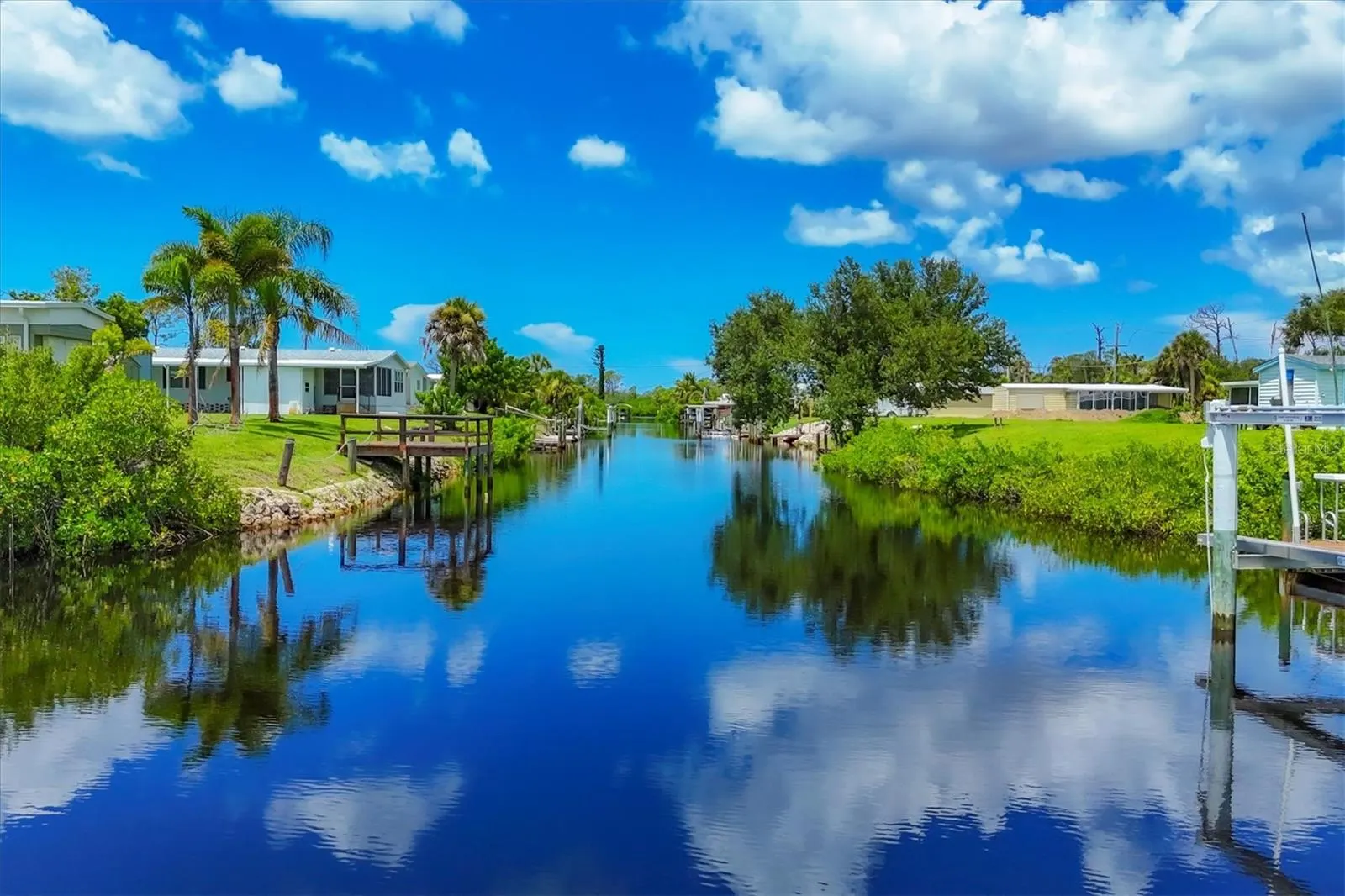 1200 SEAHORSE LN