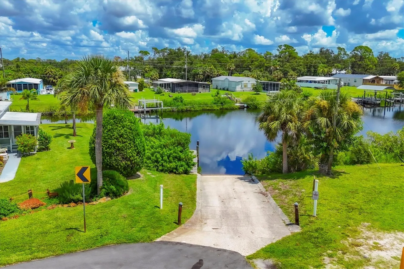 1200 SEAHORSE LN