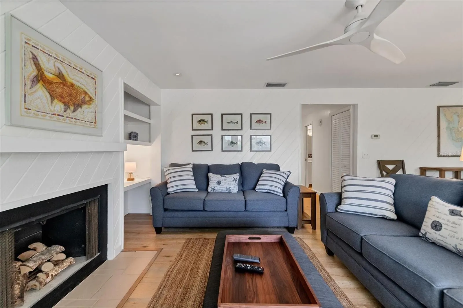 261 LEE AVE