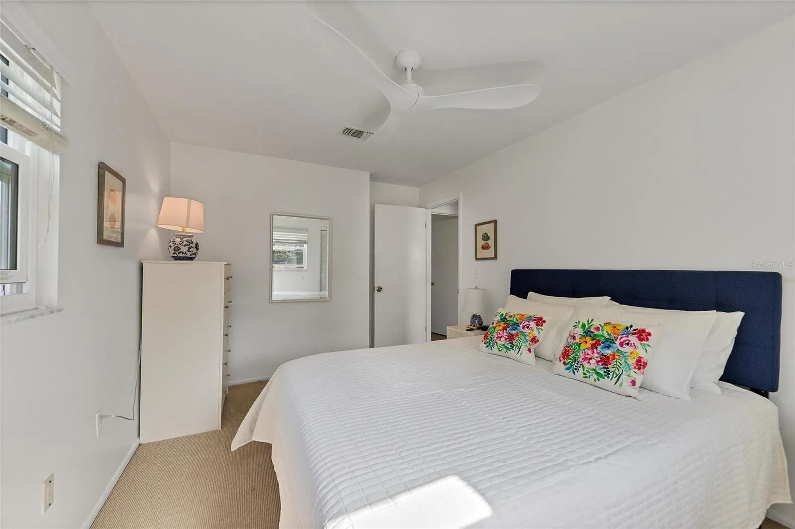 261 LEE AVE