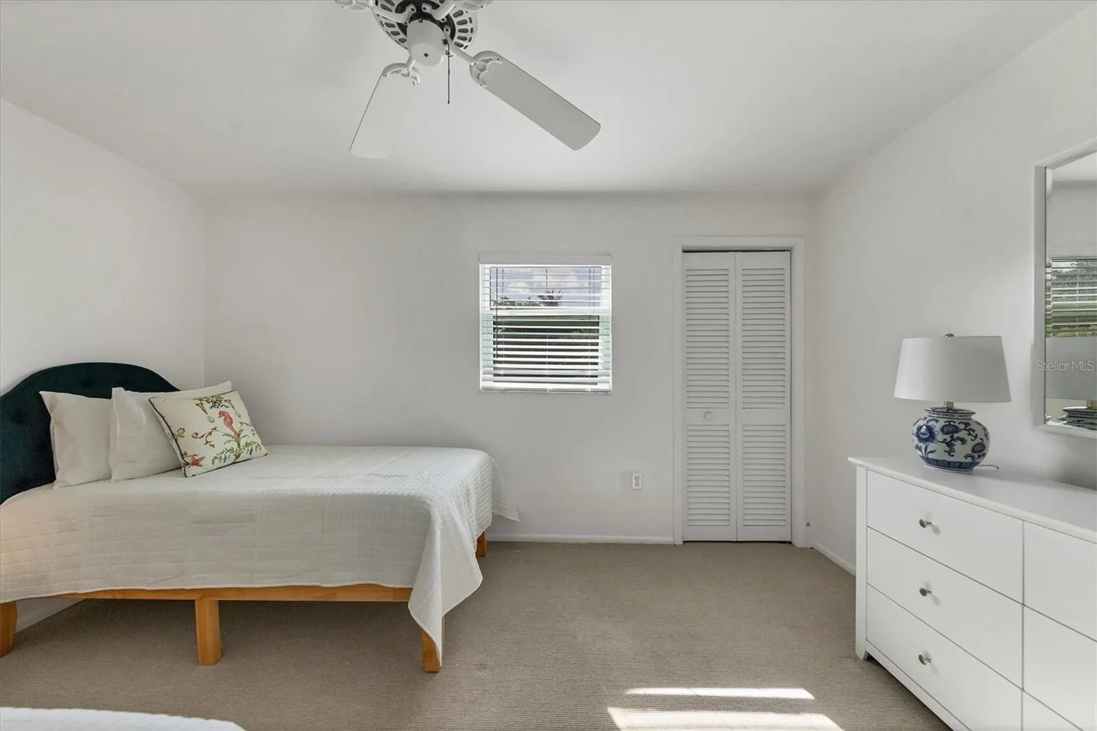 261 LEE AVE