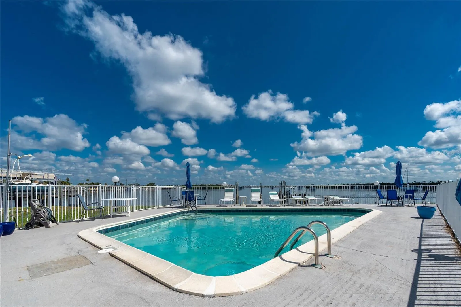 1745 GULF BLVD #11, #11