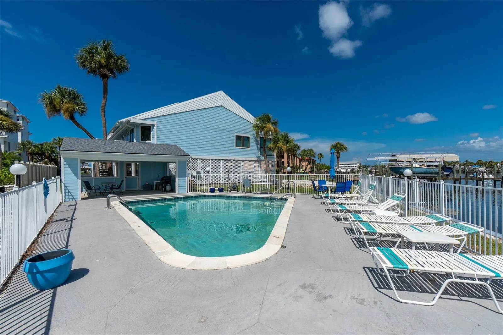 1745 GULF BLVD #11, #11