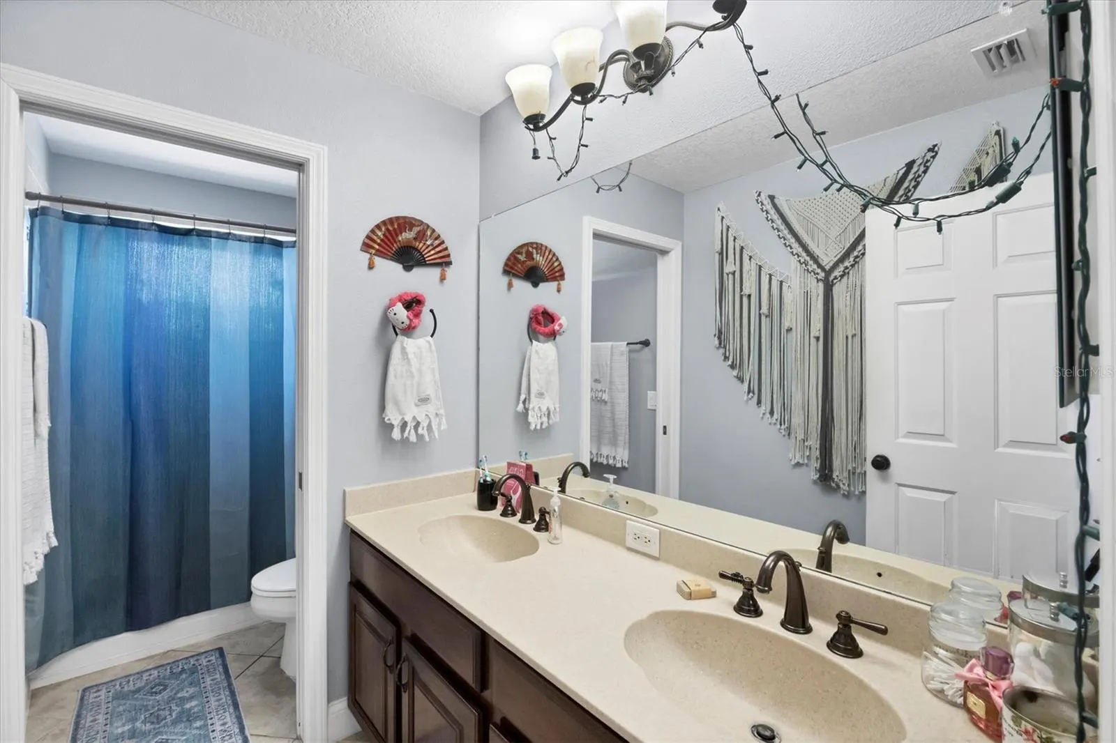 1714 BOTTLEBRUSH WAY