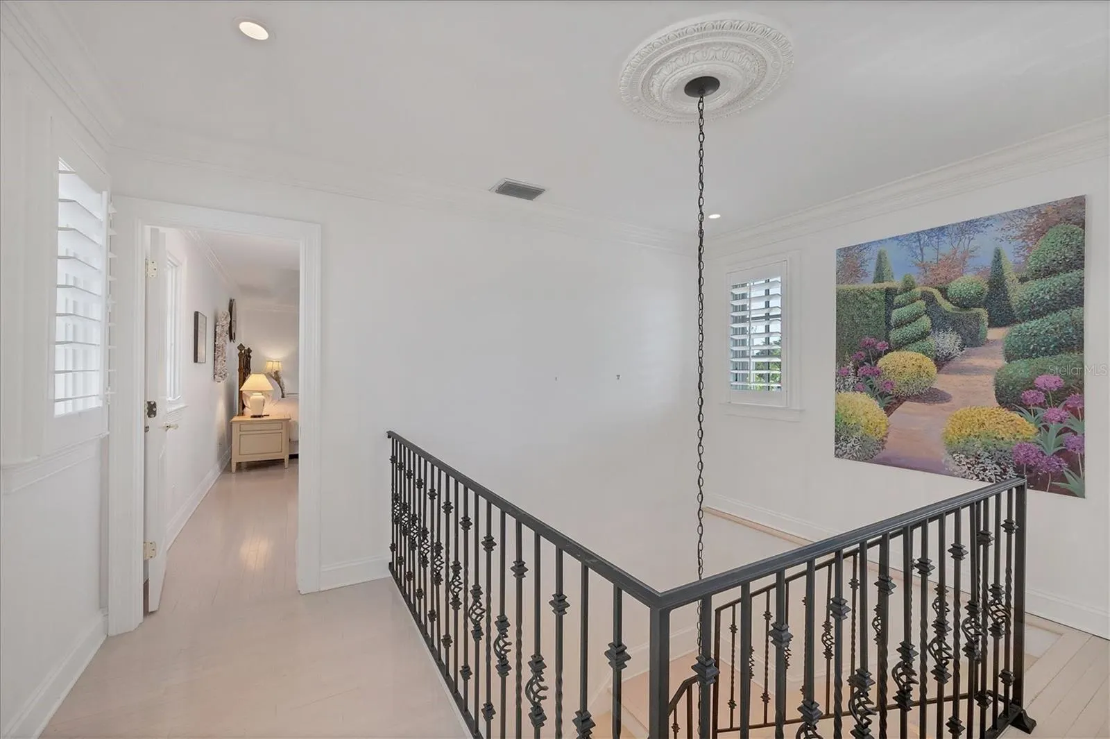 1031 10TH ST W