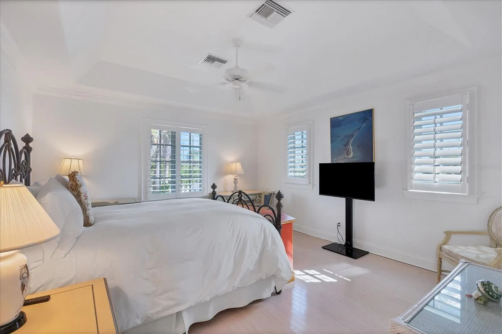 1031 10TH ST W