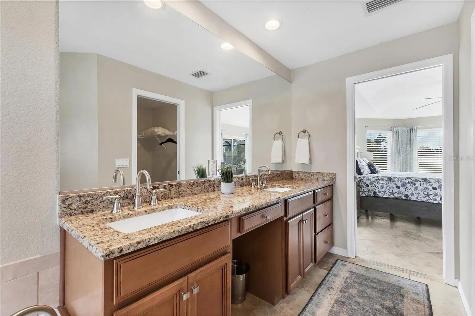 39 PINE VALLEY CT