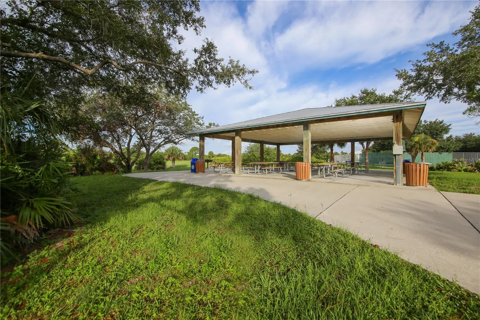 39 PINE VALLEY CT