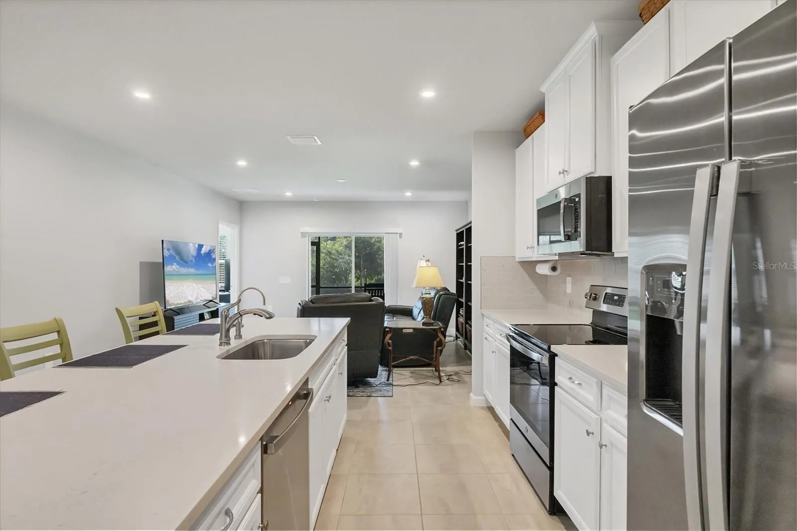 1958 W PALMS DR