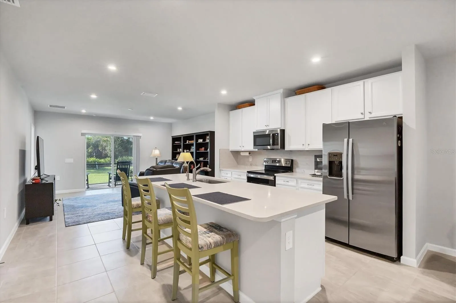 1958 W PALMS DR